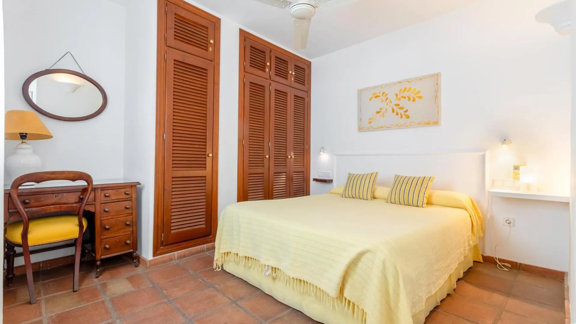 Inn La Casa De La Iglesia Hotel Mijas
